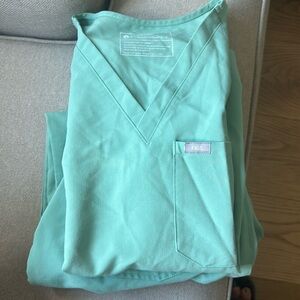 Figs small top and petite small joggers.